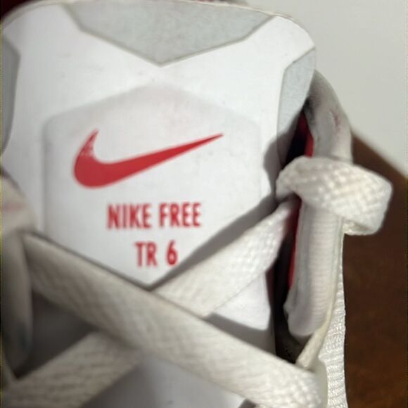 🔥🔥 NIKE Women's Free TR 6 Training Running Shoes White Red 833413-162 - GUC - Picture 6 of 16